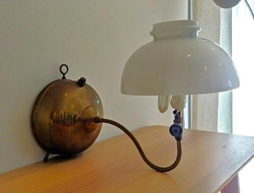 Coleman - Lampe murale - métal, laiton, verre de lait - 1919, Antiek en Kunst, Curiosa en Brocante