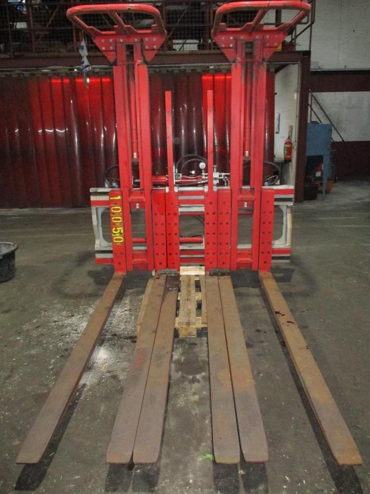 Durwen Vorkenversteller Triple met laststabilisator, Zakelijke goederen, Machines en Bouw | Heftrucks en Intern transport, Voorzetapparatuur