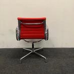 Design stoel, Vitra Eames EA 108, rood - chroom, Huis en Inrichting, Stoelen, Gebruikt, Eén