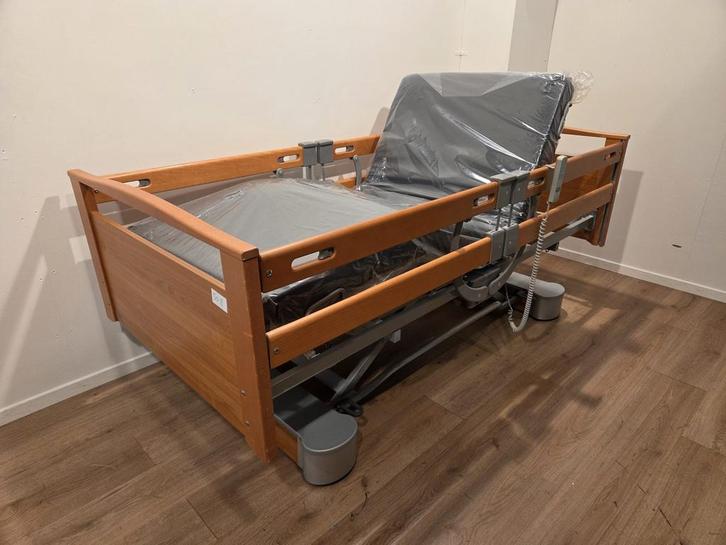 FMB Care Belvita 151 #50E Elektrisch Hoog LAAG-LAAG, Diversen, Verpleegmiddelen, Zo goed als nieuw, Verzenden