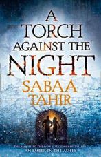 An Ember in the Ashes 2. A Torch Against the Night, Sabaa Tahir, Zo goed als nieuw, Verzenden
