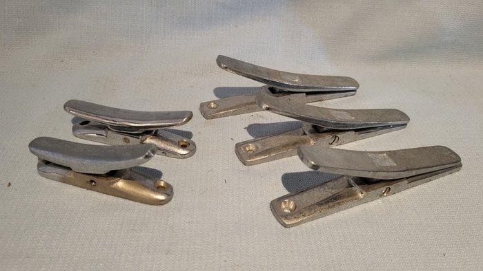 Maritieme objecten (5) - Messing- boatcleat klemkikker, Antiek en Kunst, Curiosa en Brocante