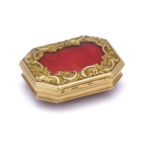 Antique carnelian - Snuifdoos - 18 kt goud, Antiek en Kunst, Antiek | Zilver en Goud