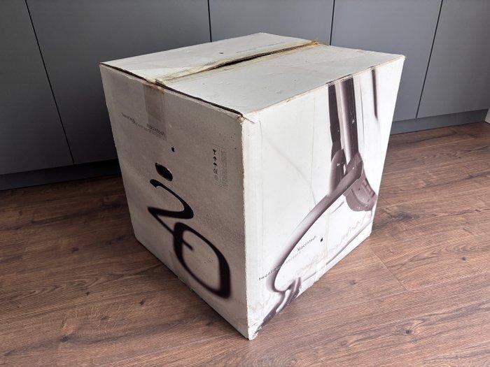 Apple Twentieth Anniversary Macintosh (TAM) – 1997 – BOXED &, Games en Spelcomputers, Spelcomputers | Overige Accessoires