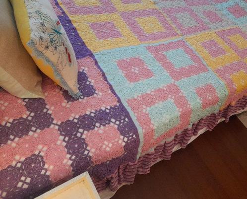 Bedsprei - 230 cm - 120 cm - Handgemaakte gehaakte quilt, Antiek en Kunst, Antiek | Tapijten, Tafelkleden en Textiel