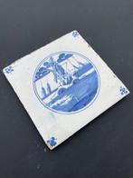 Carreau - Une tuile bleue de Delft avec un moulin à vent