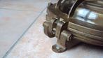 Objets maritimes - Bronze patiné- gros hublot applique