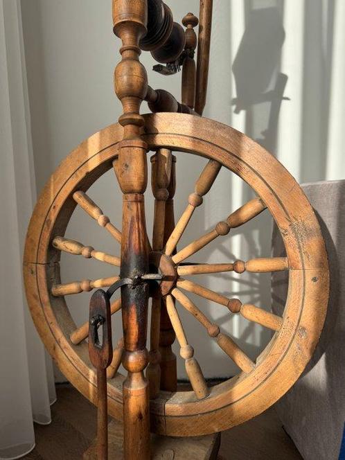 rusti - Wiel - 1875, Antiek en Kunst, Curiosa en Brocante