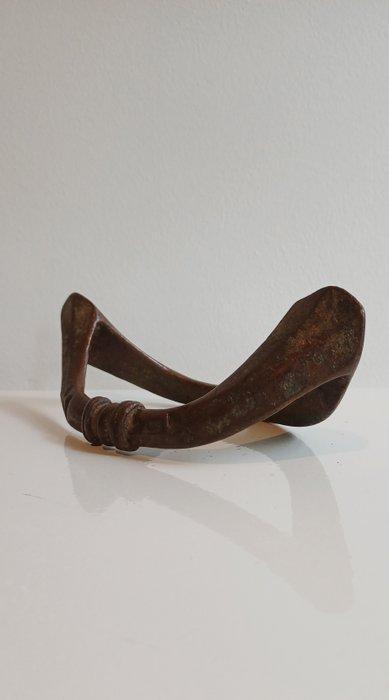 Grande anklet antique - Senufo - Côte dIvoire (Sans Prix de, Antiek en Kunst, Kunst | Niet-Westerse kunst