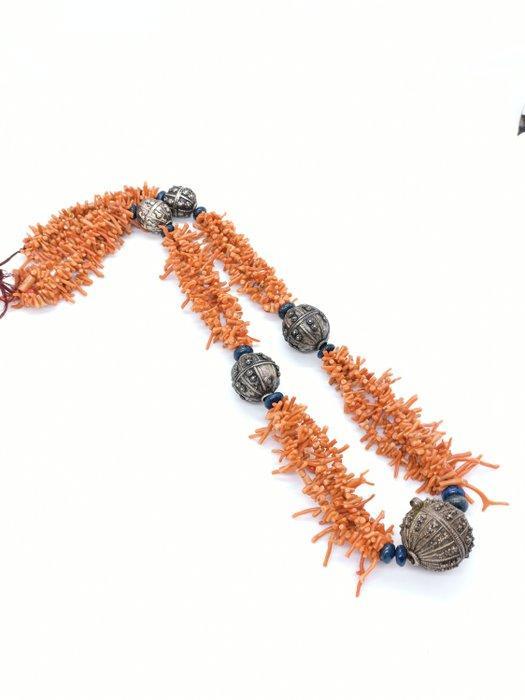 Grote robuuste ketting met koraal takken - Zilver - 20e eeuw, Antiek en Kunst, Kunst | Niet-Westerse kunst