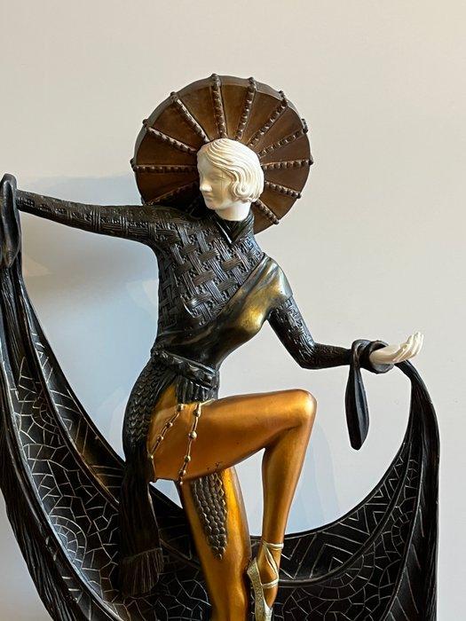 Claude Mirval - sculptuur, Danseres met sombrero - 67 cm -, Antiek en Kunst, Antiek | Meubels | Stoelen en Sofa's