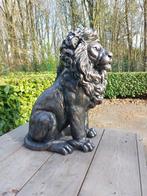 Beeld, garden statue in bronze color of lion - 60 cm -