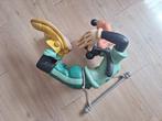 Vintage goofy beeld die opgehangen wordt als trapeze figuur., Nieuw