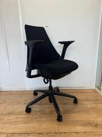 Refurbished Herman Miller Sayl - Zwart Gestoffeerd, Verzenden, Zwart, Zo goed als nieuw, Bureaustoel