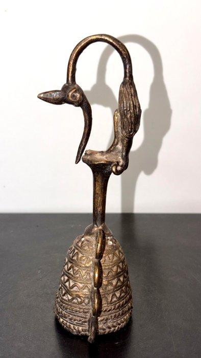 Beeldje - Clochette rituelle en bronze avec personnage, Antiek en Kunst, Curiosa en Brocante