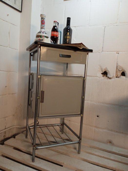 Medicijnkastje - Vintage industriële kast - Staal, Antiek en Kunst, Antiek | Wandborden en Tegels