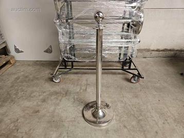 metalen afzetpalen (14x) . beschikbaar voor biedingen
