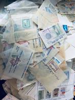 Monde - Collection / Chercheur mondial