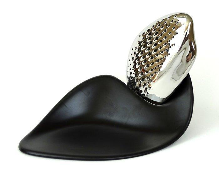 Alessi - Zaha Hadid - Kaasrasp - Vorm - 18/10 roestvrij, Antiek en Kunst, Kunst | Designobjecten