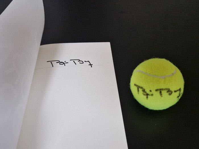 Bjorn Borg - Gesigneerde bal en gesigneerde autobiografie, Verzamelen, Overige Verzamelen