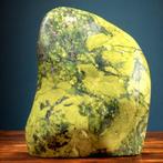 Serpentine du Pérou avec Pyrite – Pierre Naturelle Polie. -