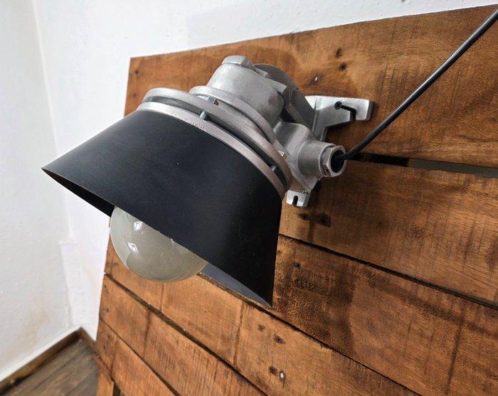 Wandlamp - Aluminium - Maritieme verlichting, Antiek en Kunst, Antiek | Wandborden en Tegels