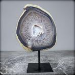 Natuurlijke amethist agaat druse op standaard- 3663.25 g