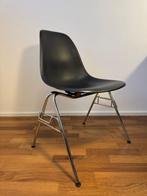 Vitra - Charles Eames - Stoel (4) - DSS - Polypropyleen