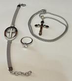 Religieus stuk met christus kruis en circonia - Ketting met