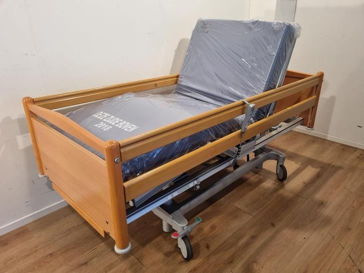 Volker S282 #40D Elektrisch Hoog Laag Thuiszorg-bed, Diversen, Verpleegmiddelen, Zo goed als nieuw, Verzenden