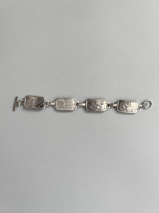 Vintage Space Race Silver Metal Charm Bracelet – Neil, Antiek en Kunst, Antiek | Wandborden en Tegels