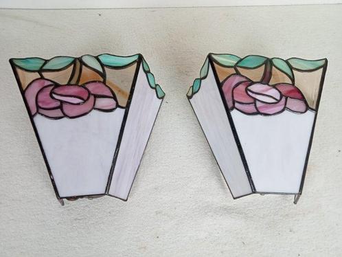 Wandlamp (2) - Tiffany-style wandlampjes - Glas-in-lood -, Antiek en Kunst, Curiosa en Brocante