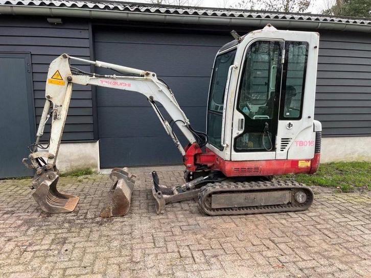 Veiling: Minigraver Takeuchi TB016 Diesel 9kW 2001, Zakelijke goederen, Machines en Bouw | Kranen en Graafmachines, Ophalen