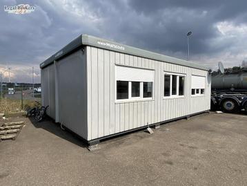 Wooncontainer links straatkant beschikbaar voor biedingen