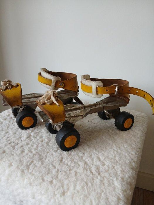 Decoratief ornament - Duitsland - Germina rolschaatsen, Antiek en Kunst, Curiosa en Brocante