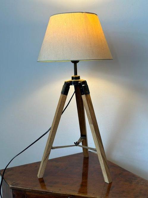 Lamp - Hout, Metaal - Moderne statief tafellamp in, Antiek en Kunst, Kunst | Designobjecten
