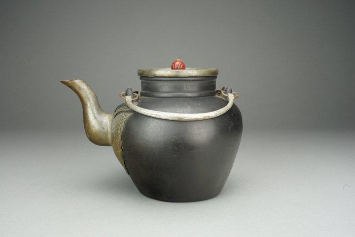 “Shouxing Hu” () - Yixing Teapot - Marked Jin Ting (), Antiquités & Art, Antiquités | Autres Antiquités