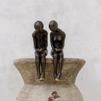 sculptuur, NO RESERVE PRICE - Sculpture of a Couple sitting