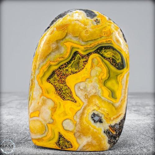 Jaspe Bourdon Naturel Très Rare Forme libre, Sumatra- 192.92, Verzamelen, Mineralen en Fossielen