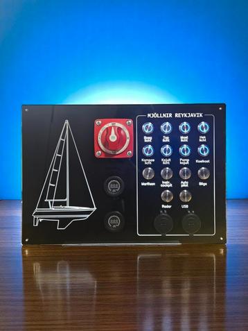12V/24V Dashboard - of schakelpaneel op maat voor de boot beschikbaar voor biedingen