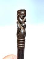 Houtsnijmes met patina - Kalimantan - Indonesië (Zonder