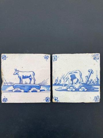 Tegel - Antieke Delfts blauwe tegels met twee grote koeien -