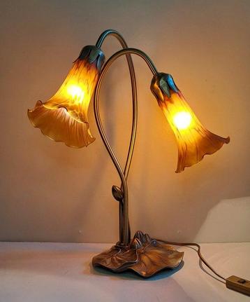 Tafellamp - glaspasta - Paté de verre lelie lamp