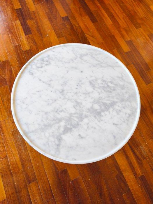 Cassina - Piero Lissoni - Middentafel - Nove - Carrara, Antiek en Kunst, Antiek | Meubels | Stoelen en Sofa's