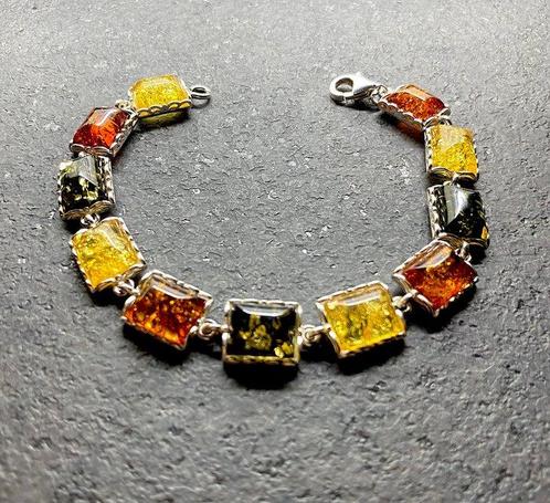 Echte Baltische amber gesneden armband in sterling zilver, Verzamelen, Mineralen en Fossielen