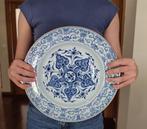 Een zeldzaam paar grote Chinese porseleinen, Antiek en Kunst