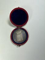 Comice agricole medaglie 1920s with box, Postzegels en Munten, Penningen en Medailles, Verzenden