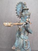 Bronzen standbeeld van Lord Krishna dat een fluit speelt. -, Antiek en Kunst