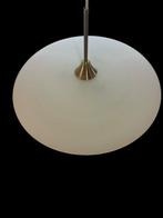 Halo design - Lampe à suspendre - Verre opale et laiton -