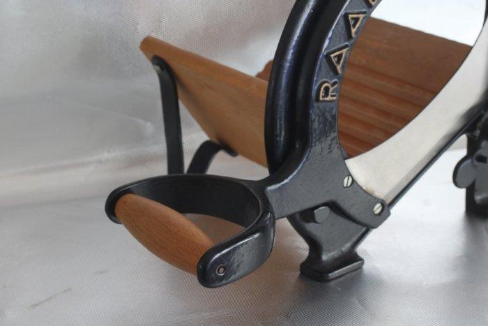 Raadvad - Broodsnijmachine - 294 - Gietijzer - Raadvad, Antiek en Kunst, Antiek | Keukengerei